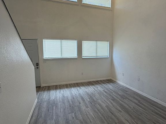 3rd image of 3924 Crayrich Cir #C-5