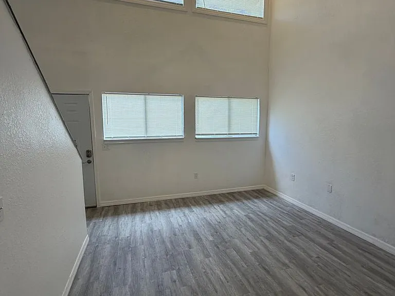 3924 Crayrich Cir #C-5 — Photo 3