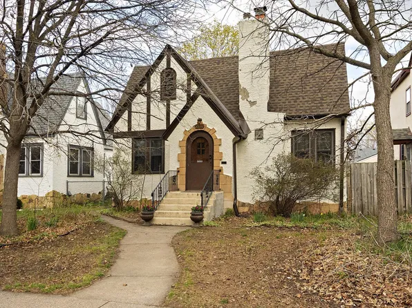 1514 Arona St, Saint Paul, MN 55108