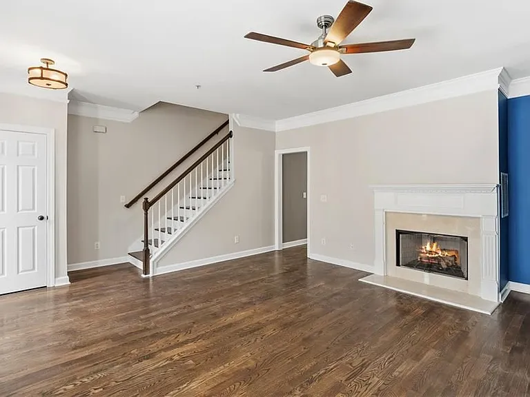 260 Manning Rd #155 — Photo 7
