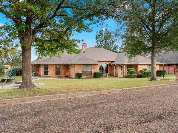 2303 Deanna Ave, Mount Pleasant, TX 75455