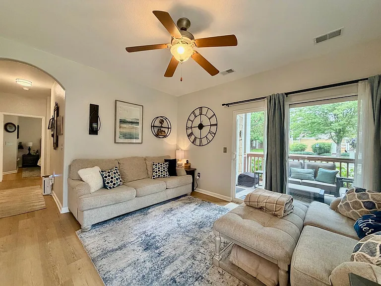 4765 Hahns Peak Dr #101 — Photo 7