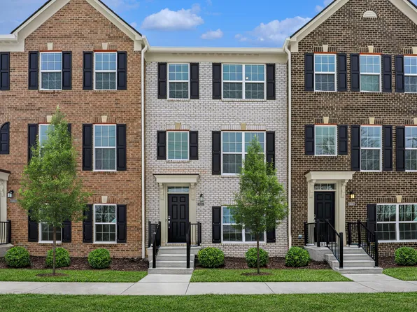 6574 Halsey St, Zionsville, IN 46077