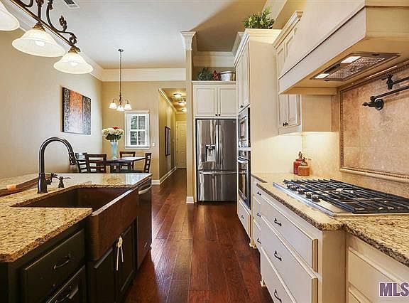 Kitchen 6 burner gas cooktop