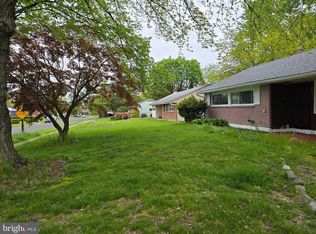 2861 Garfield Ln, Feasterville, PA 19053
