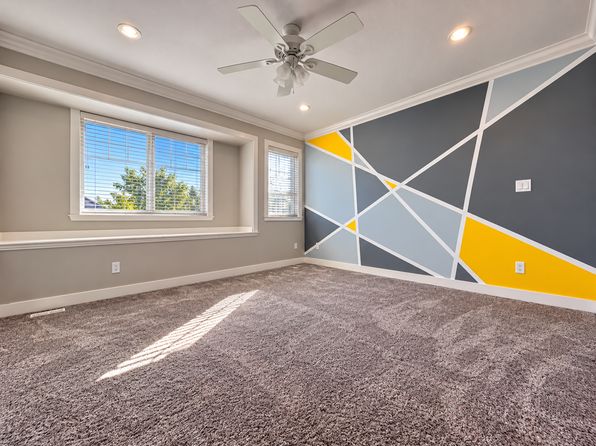 5 bedroom rental in Surrey — photo 15