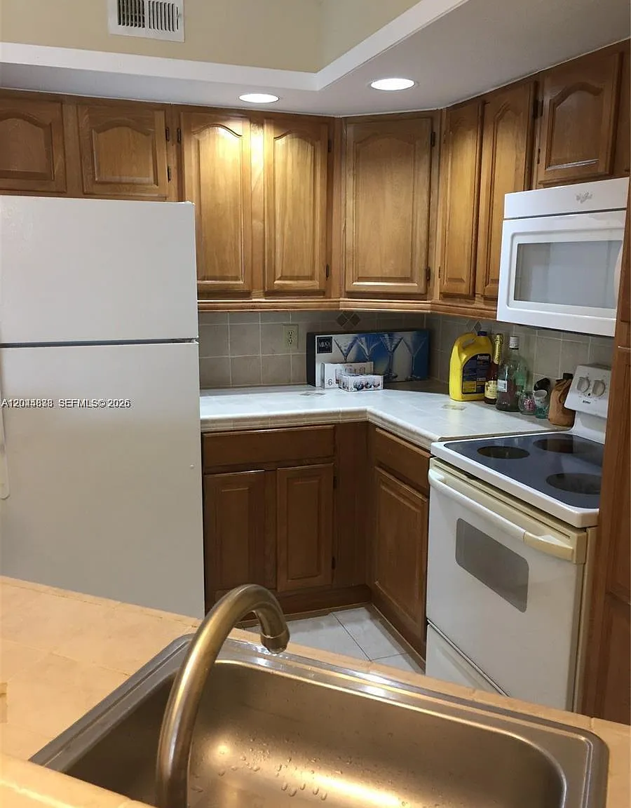 Isles At Lago Mar Condo — Photo 4