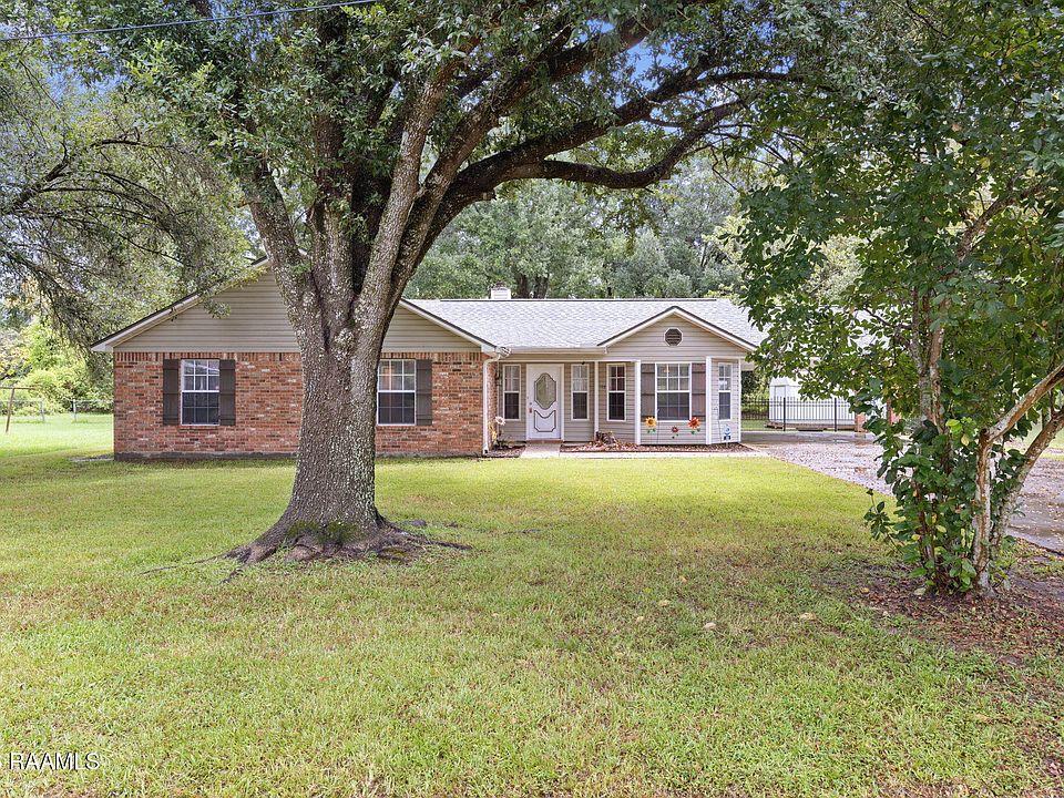 1st image of 108 Benton Dr