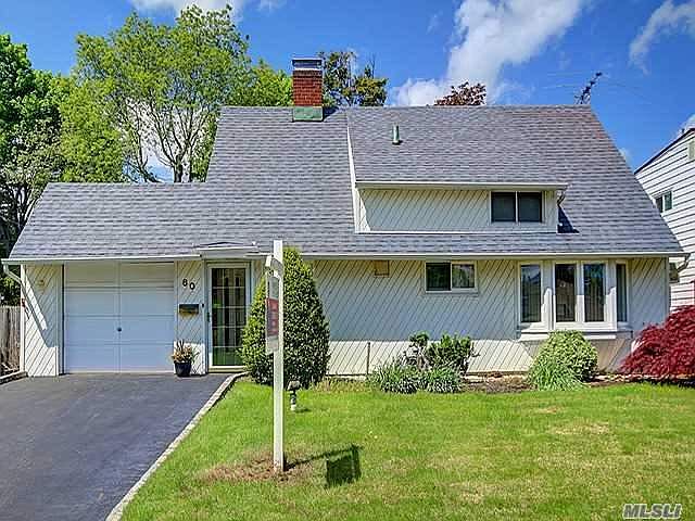 1st image of 60 Bridle Ln