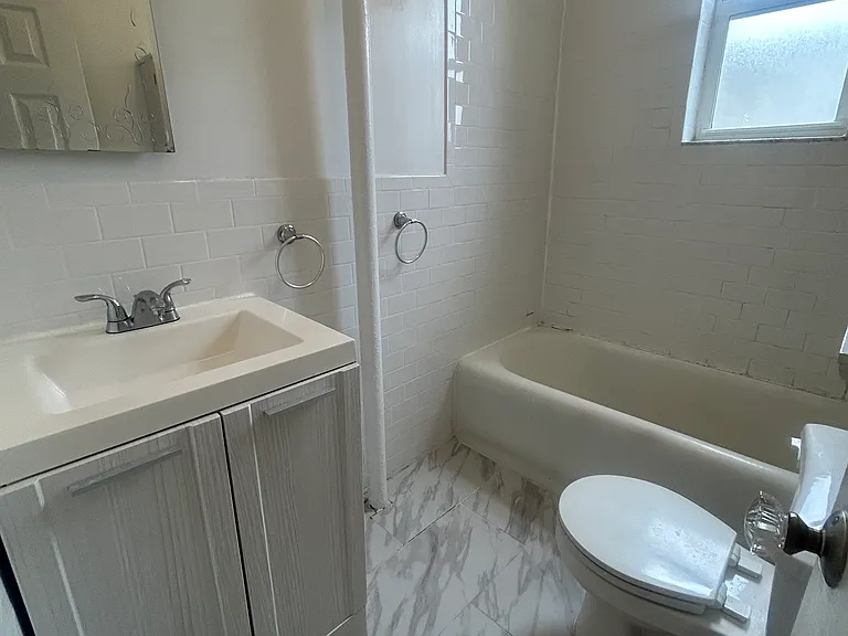 432 Riverdale Ave #3 — Photo 5