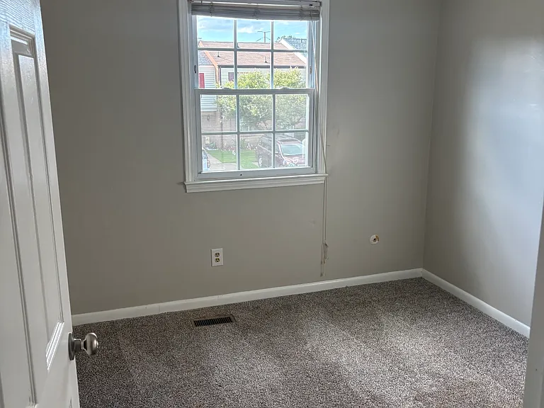 416 Chinaberry Ct — Photo 27