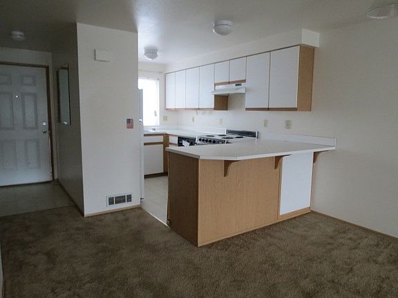 5th image of 730 SE 8th Ave #102
