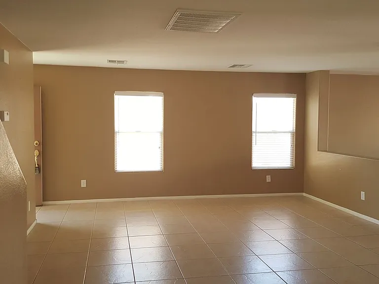 5052 Diamond Ranch Ave — Photo 7