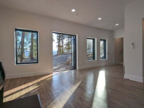 4th image of 1373 Sequoia Dr