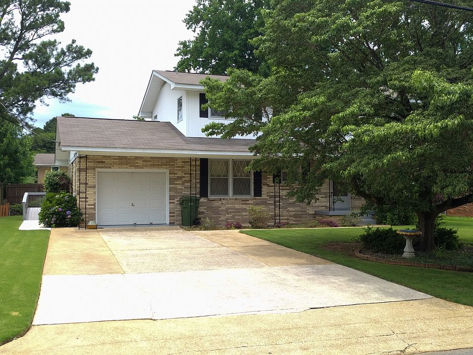 1st image of 309 Meadowbrook Dr SE
