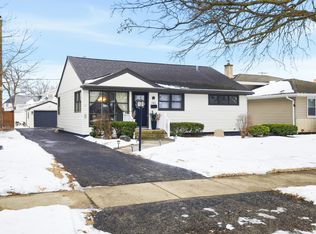 745 S Hillside Ave, Elmhurst, IL
