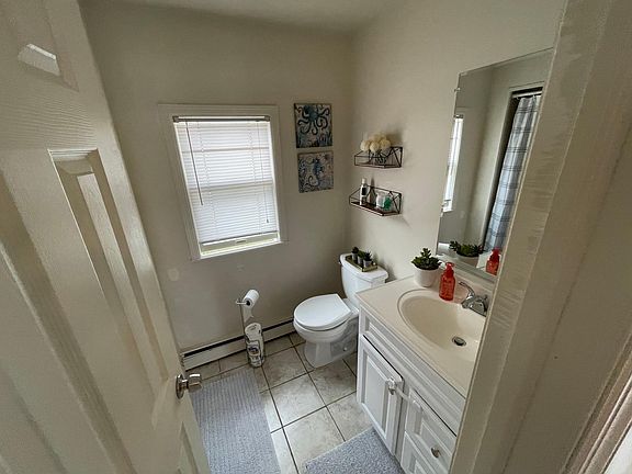 3rd image of 69 Highland Blvd