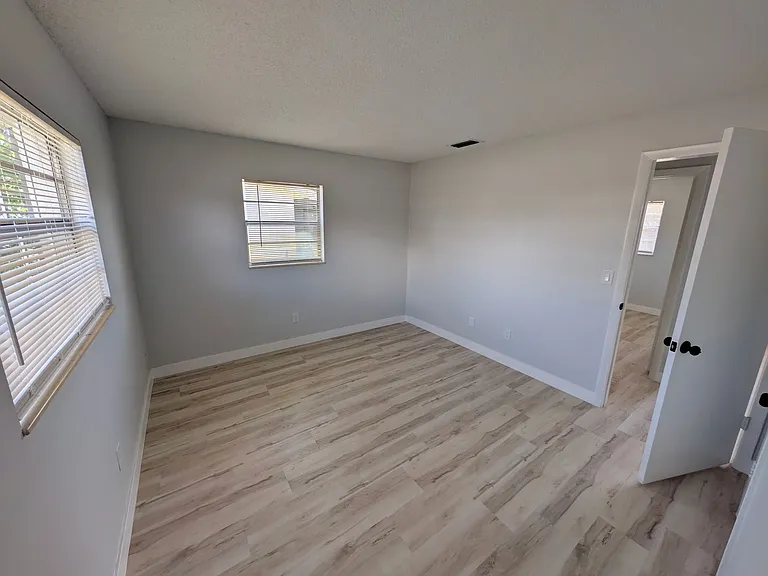 4840 Volusia Ave — Photo 14