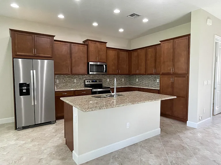 5573 Zestar Ln — Photo 4