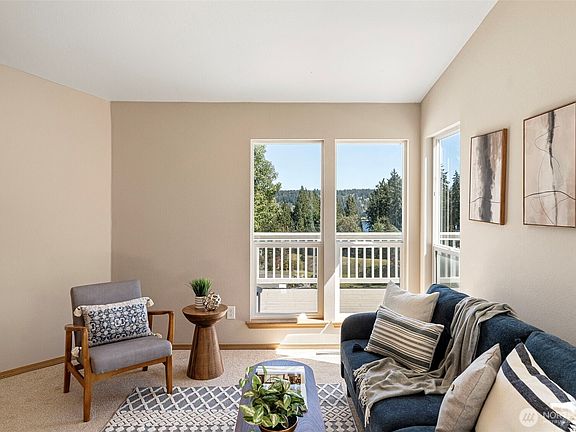 5th image of 6157 Oceanside Place NE