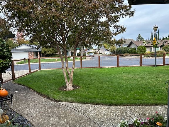 3rd image of 2695 Manzanita Dr