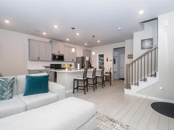 1523 Parkland Oak Dr, Houston, TX 77084