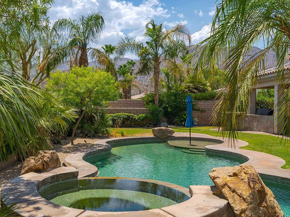 1st image of 77897 Desert Dr
