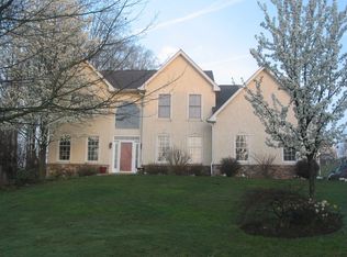 905 George Pitt Dr, Downingtown, PA 19335