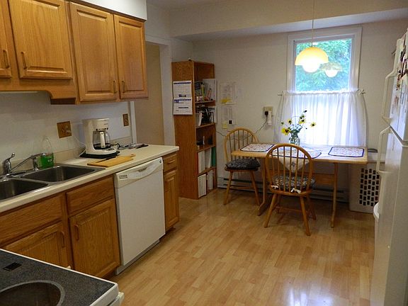 2nd image of 12 Woodland Dr