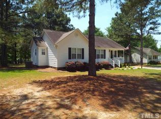 121 Pebblestone Ct, Willow Spring, NC 27592