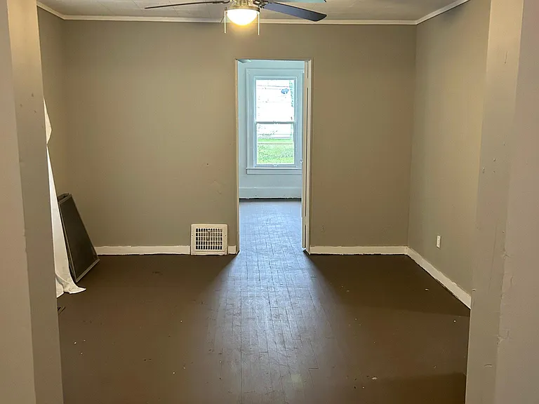 1381 Mark Ave — Photo 3