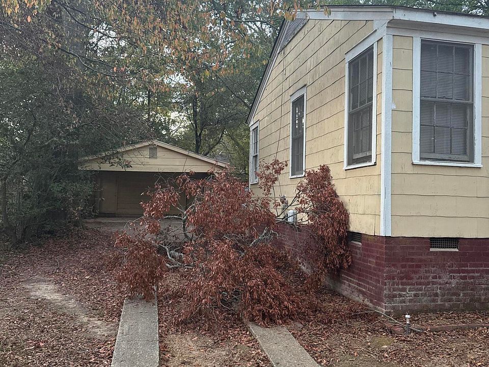 2nd image of 4859 Sheridan Dr