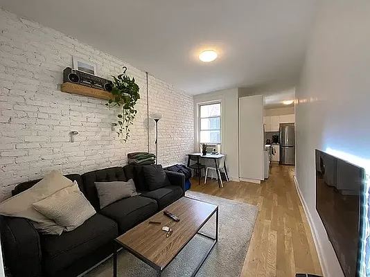 Rented by Compass | media 10