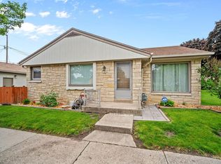 2400 W Euclid Ave, Milwaukee, WI 53215