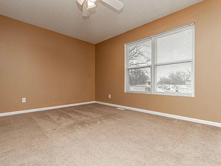 825 Whitetail Ct — Photo 15