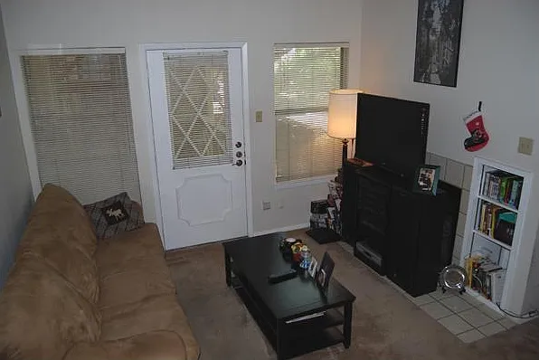 806 W 24th St #105 — Photo 3