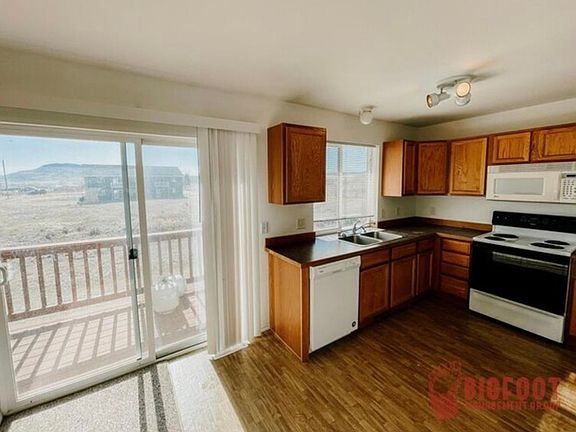 2nd image of 7920 Quail Dr APT A