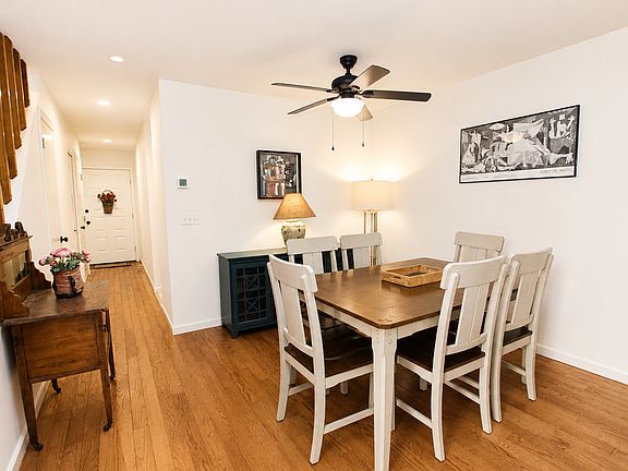 5th image of 40 Huntington Ct #40