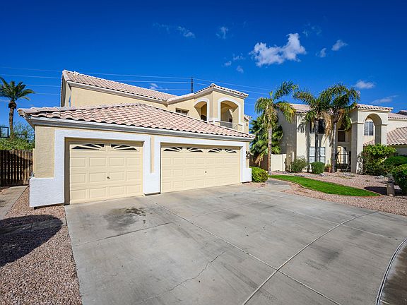 2nd image of 11042 W Dana Ln