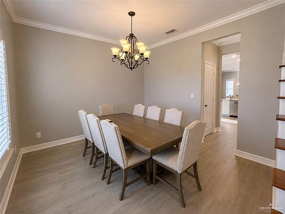 3rd image of 1703 Stonegate Dr