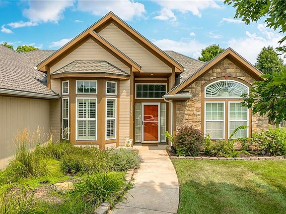 4th image of 13955 Cole Crossing Ct