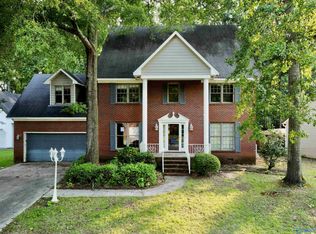 2707 King Arthur Ct SW, Decatur, AL 35603