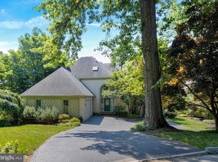 112 Trianon Ln, Villanova, PA 19085