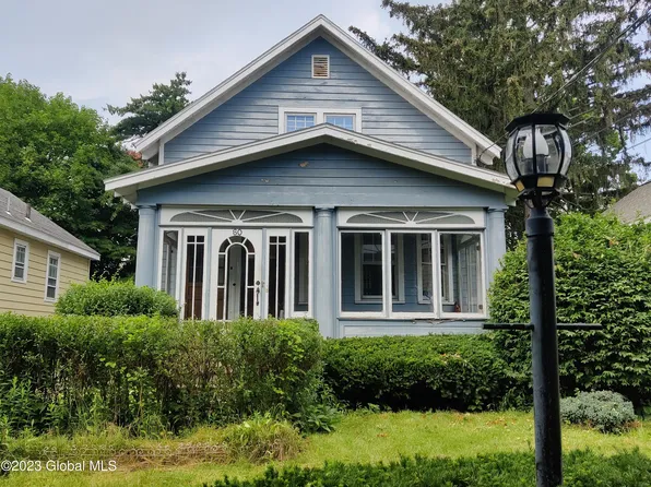 60 Holmes Court, Albany, NY 12209