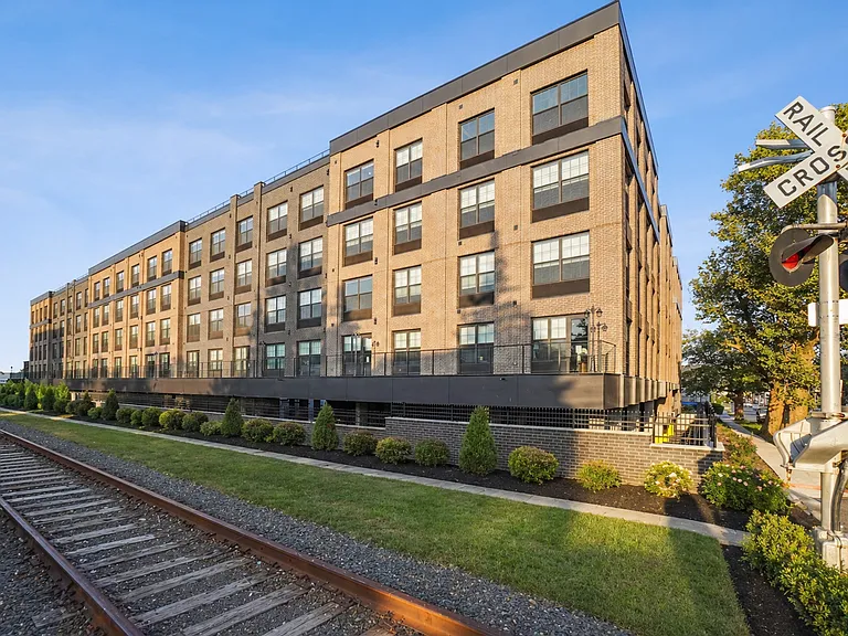 Cortlandt Terrace — Photo 13