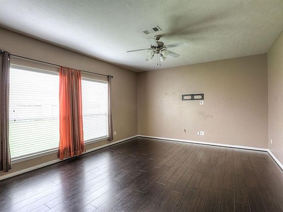 4th image of 24626 Lakecrest Bend Dr