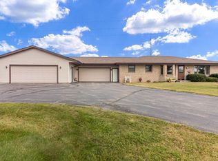 W9342 Creek Rd, Darien, WI 53114