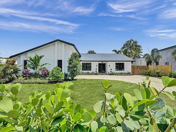 2nd image of 1011 NW 4th Avenue