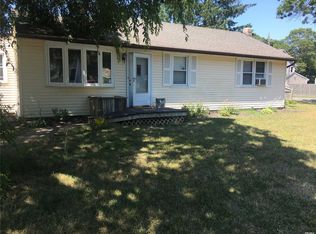 19 Park St, Centereach, NY 11720