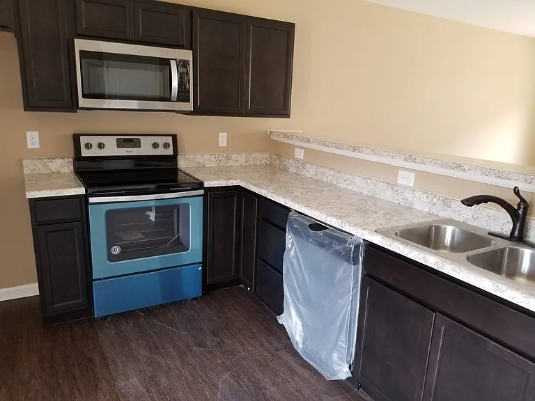 150 Mayhew Rd #C6 — Photo 3